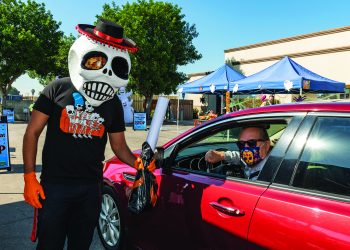 HALLOWEEN SENIOR DRIVE THROUGH SKULL